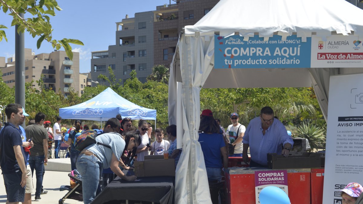 La recaudación de las compras solidarias se ha destinado a dos organizaciones no gubernamentales.