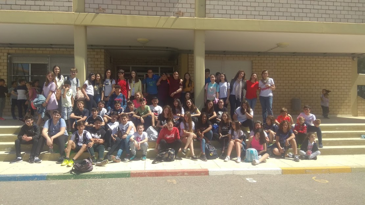 Los alumnos del Instituto Murgi y del Colegio Padre González.