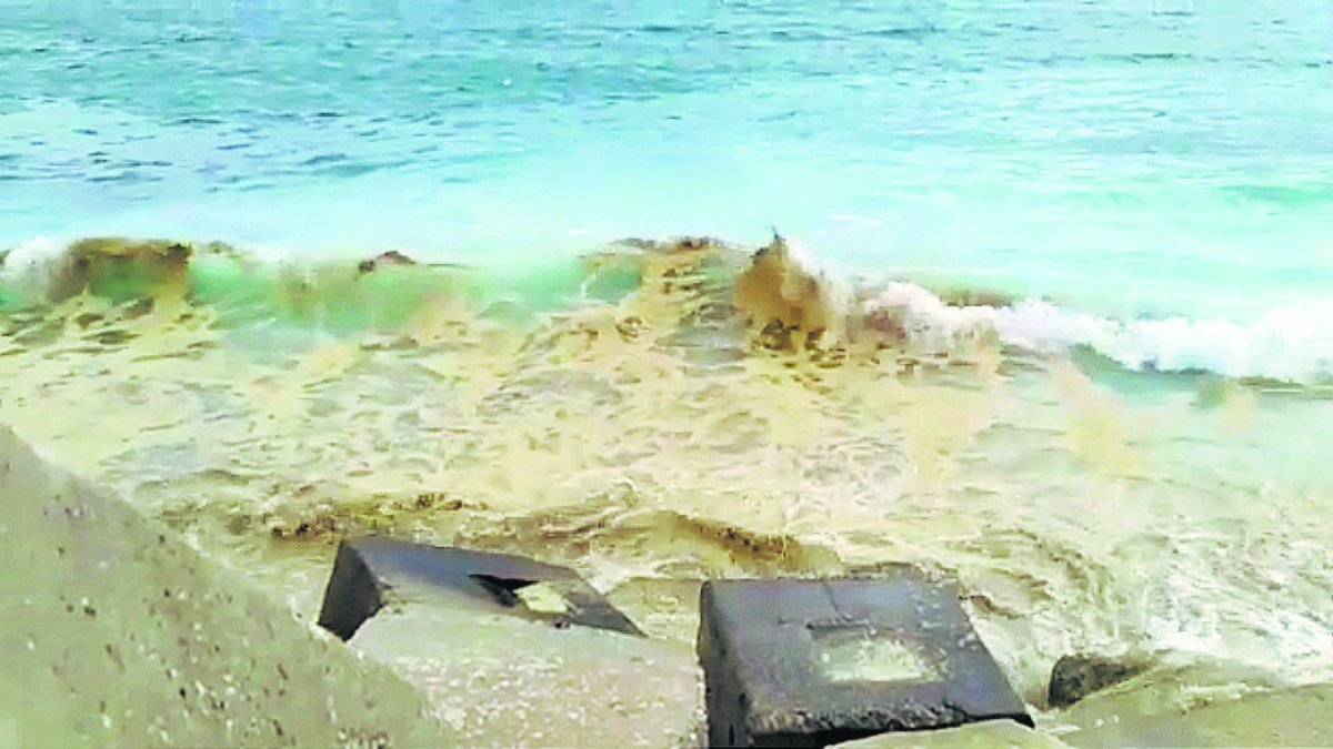 Imagen del vertido detectado en octubre de 2018 en Carboneras.