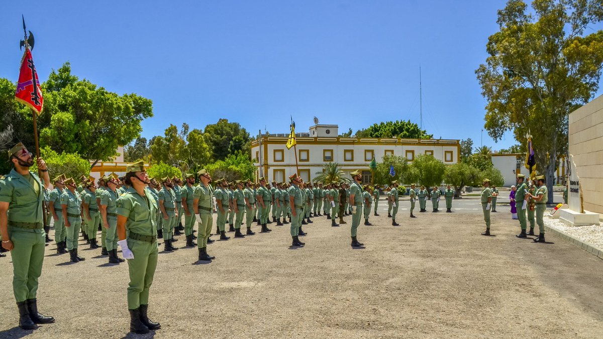 Homenaje de la Bandera de Zapadores en la base de Viator (FOTO: Brileg)