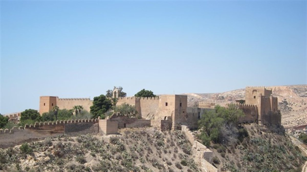 Vista del conjunto monumental de la Alcazaba.