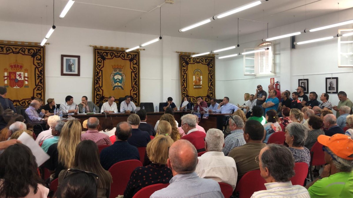 La sesión plenaria atrajo a numerosos asistentes debido a la importancia de los temas que se trataron ayer.