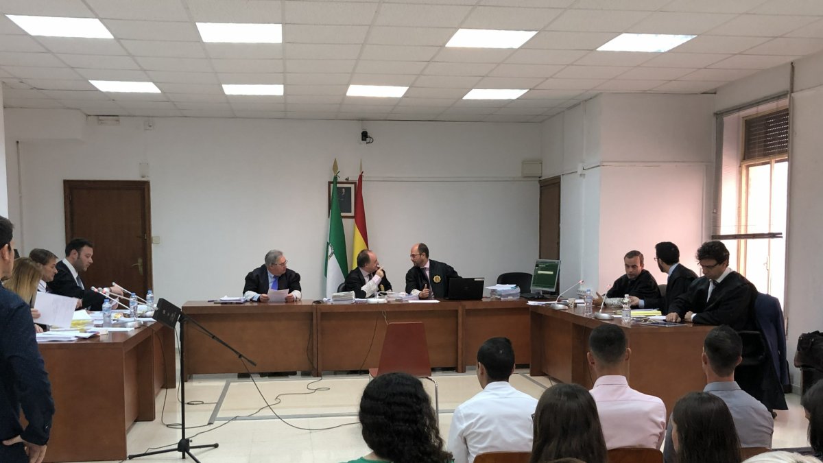 Panorámica de la sala de vistas durante el juicio