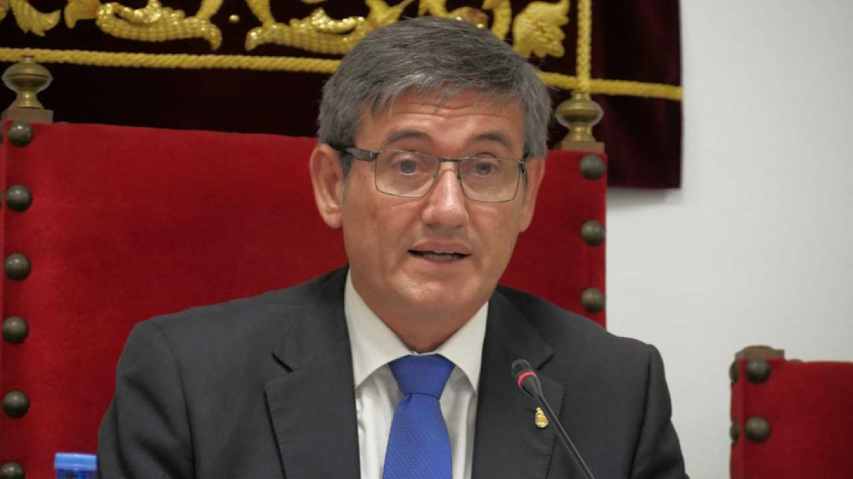 Manuel Cortés, durante un pleno.