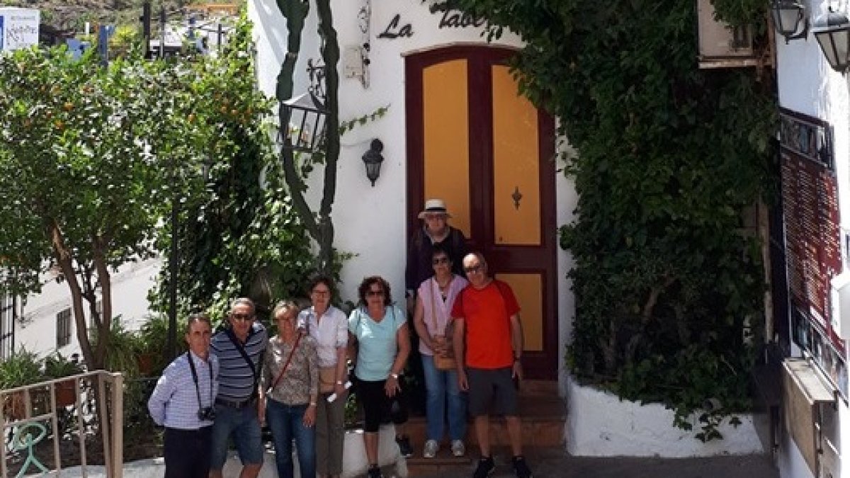 Un grupo de visitantes durante el recorrido.