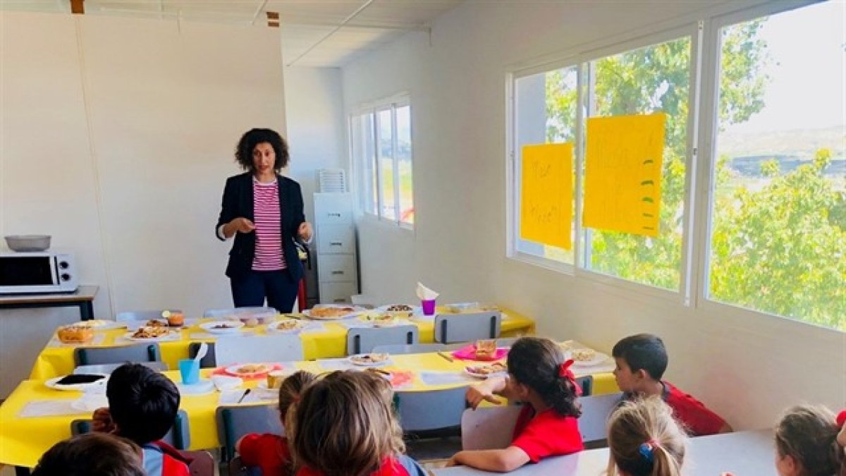 Estudiantes en una clase de Primaria.