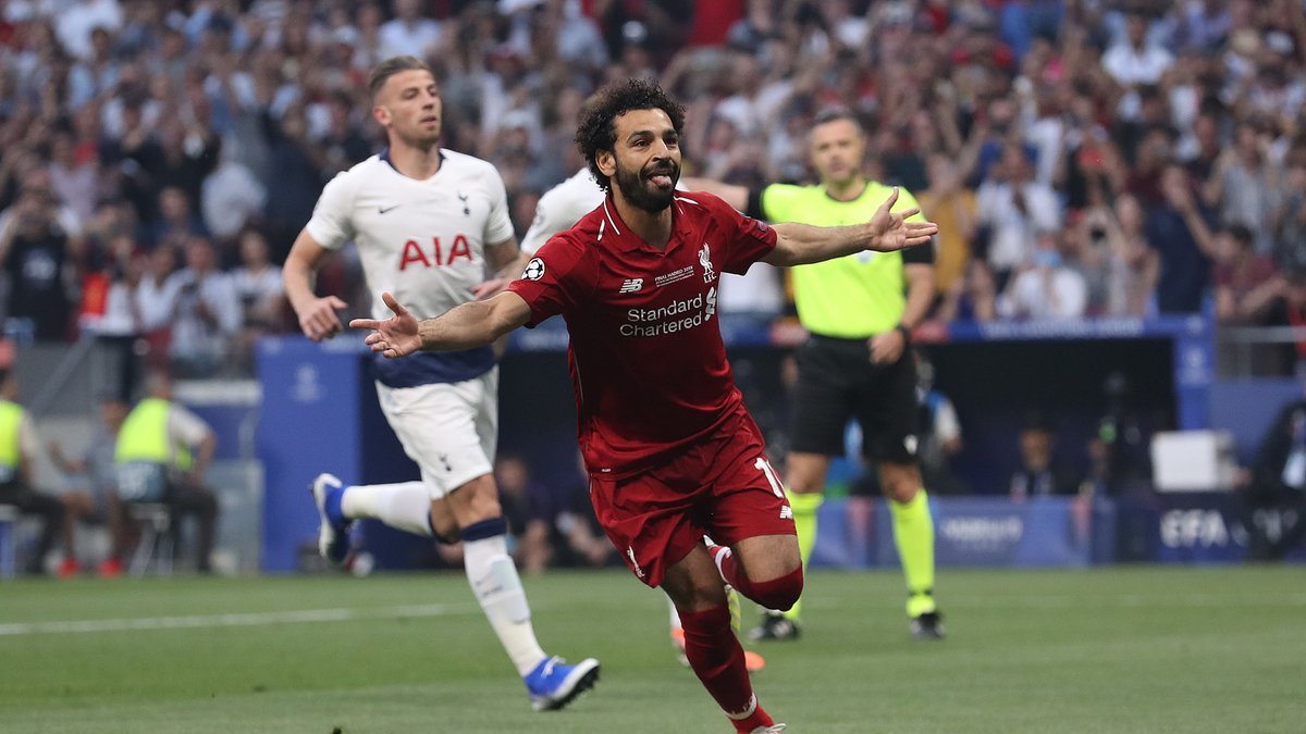 Salah celebra su gol en el minuto dos.