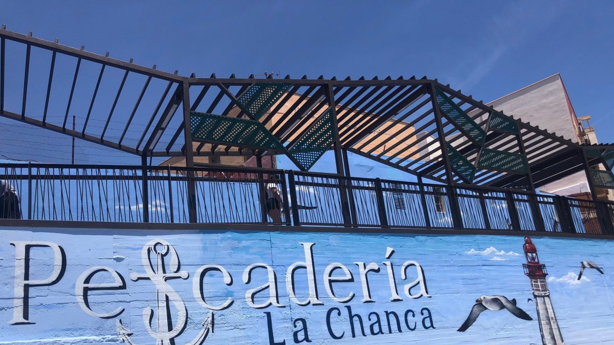 Esta actuación supone una notable mejora en el estado estructural de la pasarela peatonal.