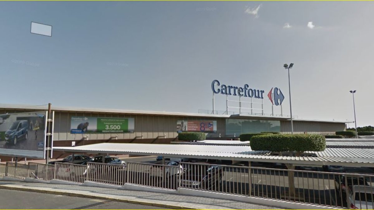 Instalaciones de Carrefour en Almería.