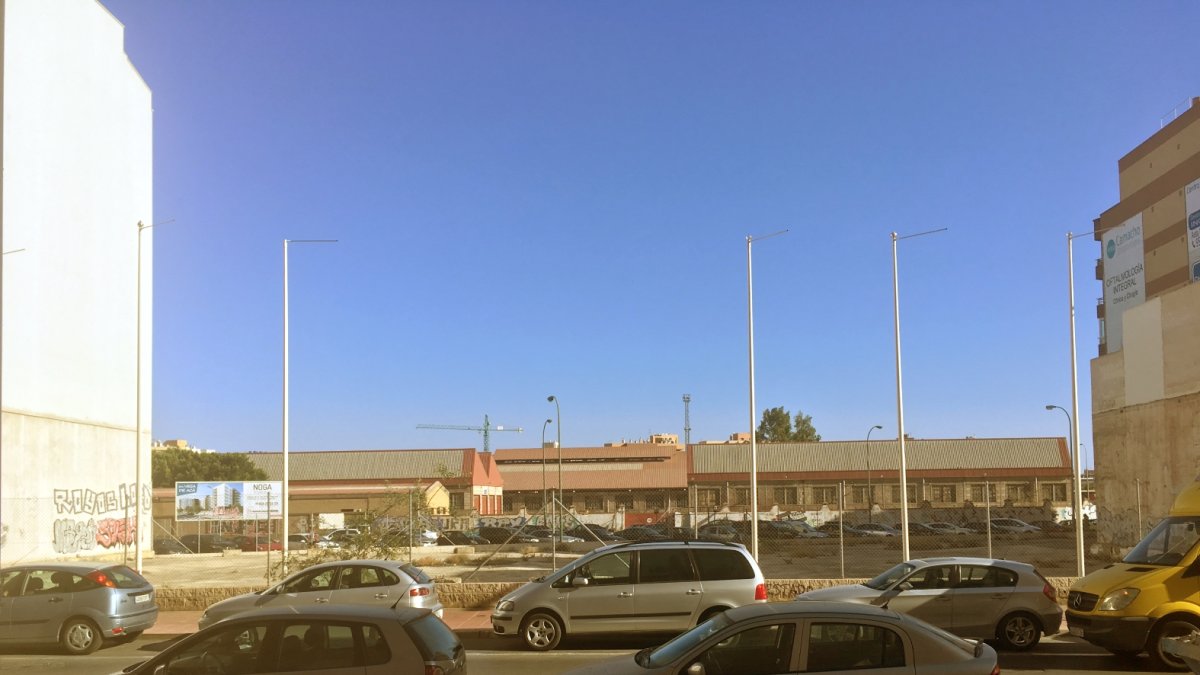 Solar de la Sareb situado en la Avenida de Montserrat, 48, donde el Banco Malo tiene previsto construir 117 viviendas.