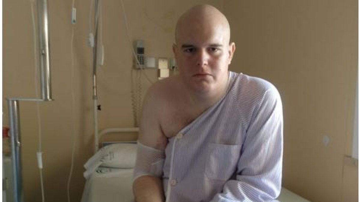 Alejandro Pérez se encuentra ingresado en el Hospital Carlos Haya de Málaga.