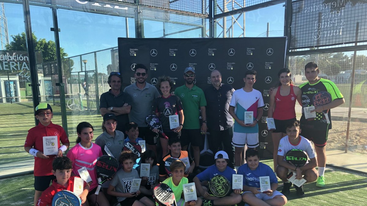 Los ganadores del torneo.
