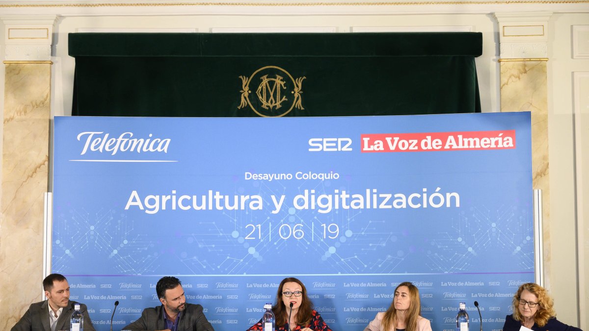 Participantes en la Mesa Redonda.
