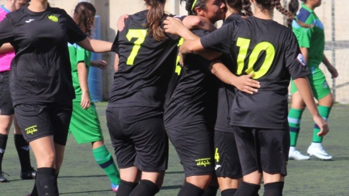 Las jugadoras ejidenses en un partido.