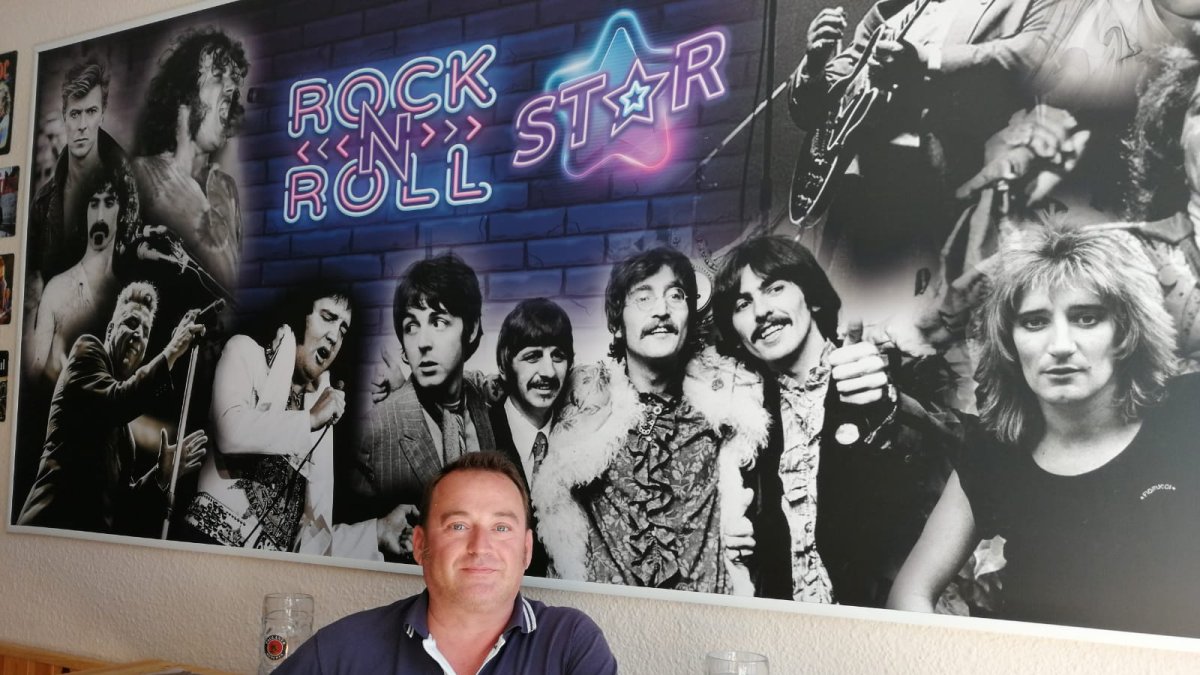 Santiago Gallego, gerente de la productora 4 Rosas y dueño del Bar Rock and Roll Star