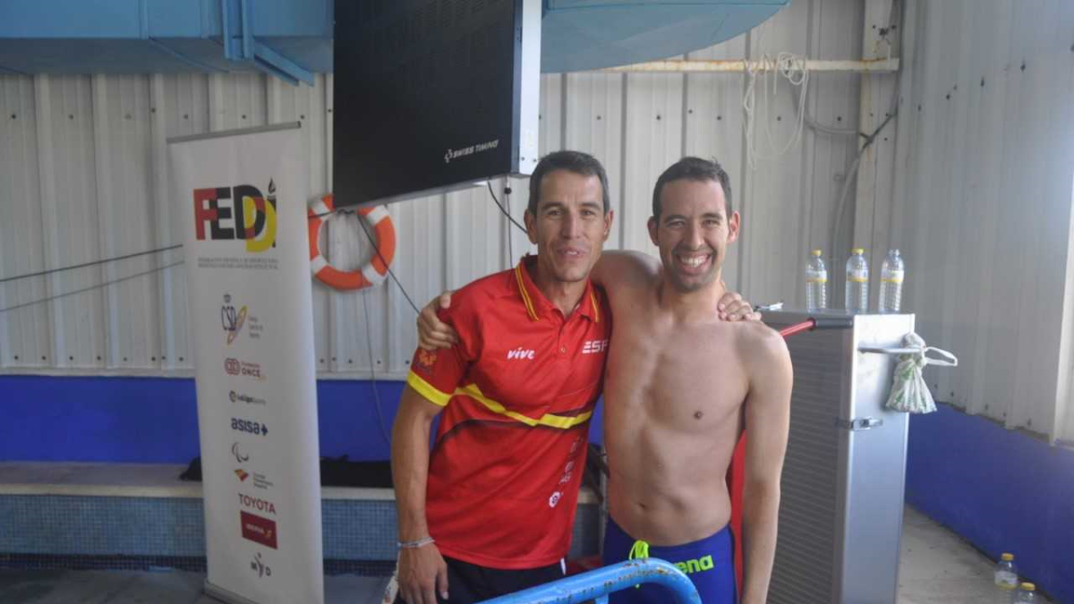 Tejada sigue subido al podio.