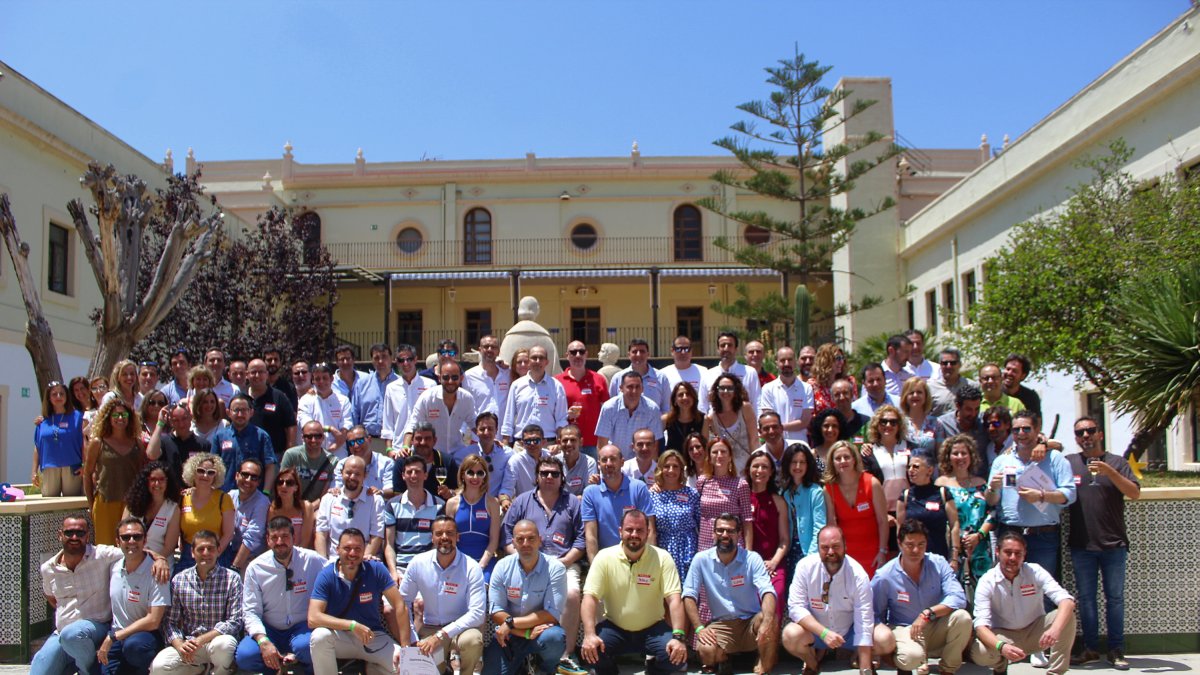 Alumnos de la promoción de 1994 que celebraron su veinticinco aniversario.