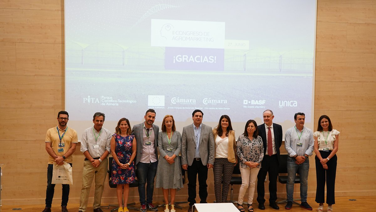 Organizadores y ponentes en la apertura del Congreso