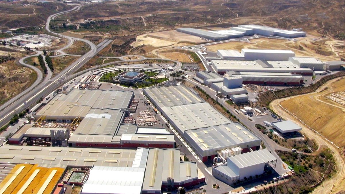 Sede central del Grupo Cosentino en Cantoria