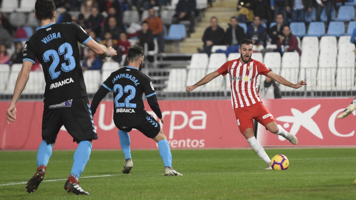 Luis Rioja se va por la puerta grande del Almería.