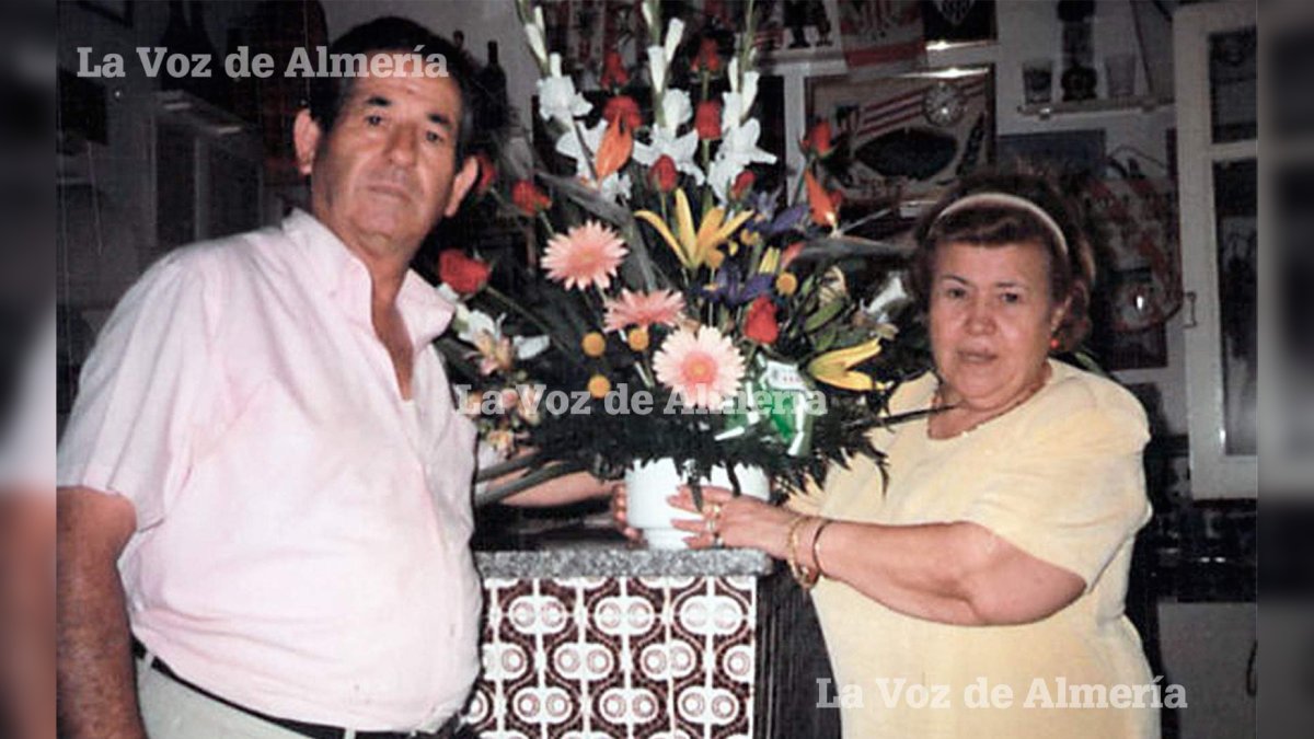 Los fundadores del bar ‘Barrio Alto’, Francisco Cayuela y Paquita del Águila.