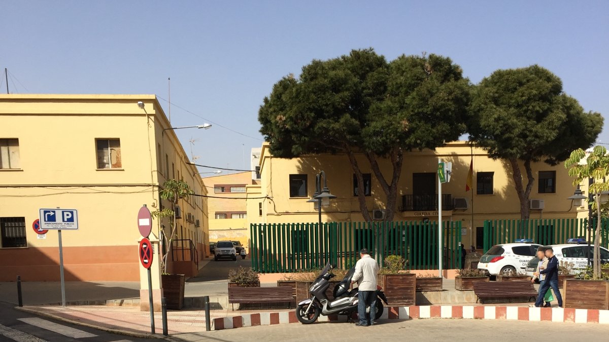 Cuartel de la Guardia Civil de Roquetas de Mar