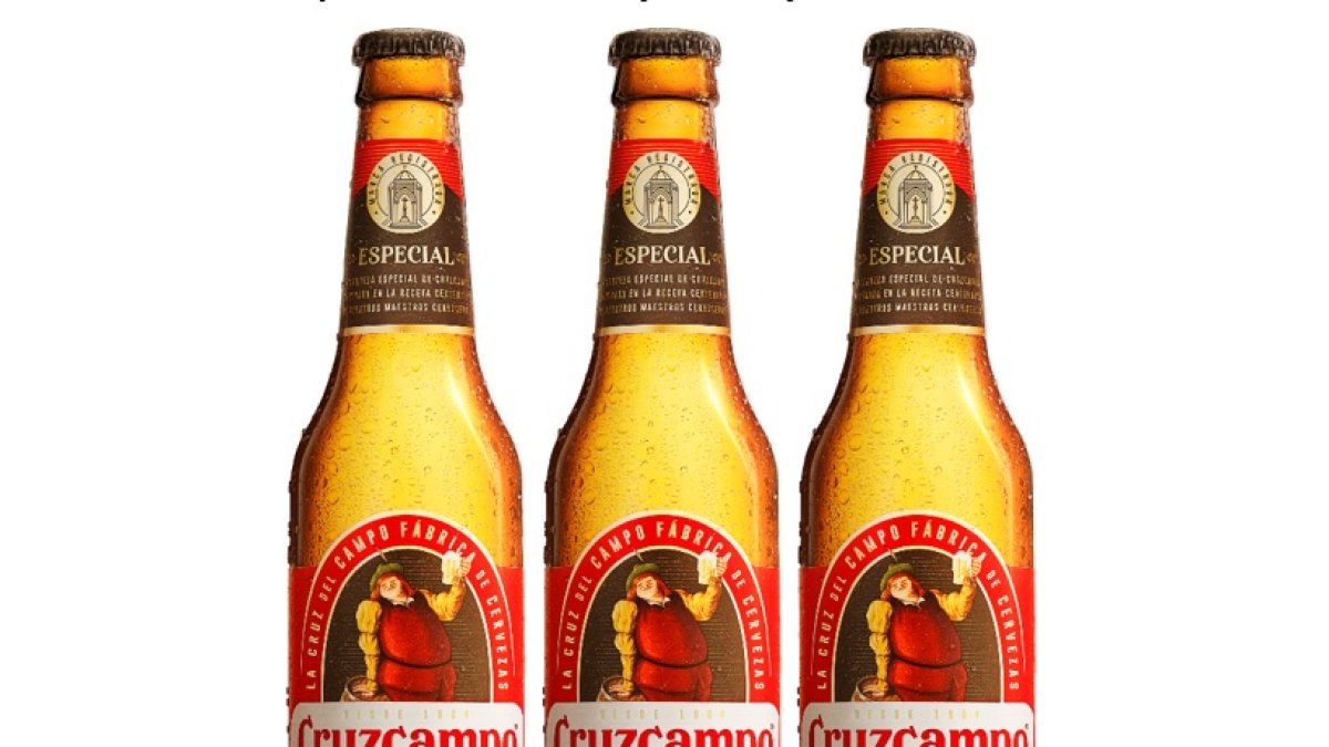 Imagen de las botellas dedicadas a Almería, Roquetas y El Ejido