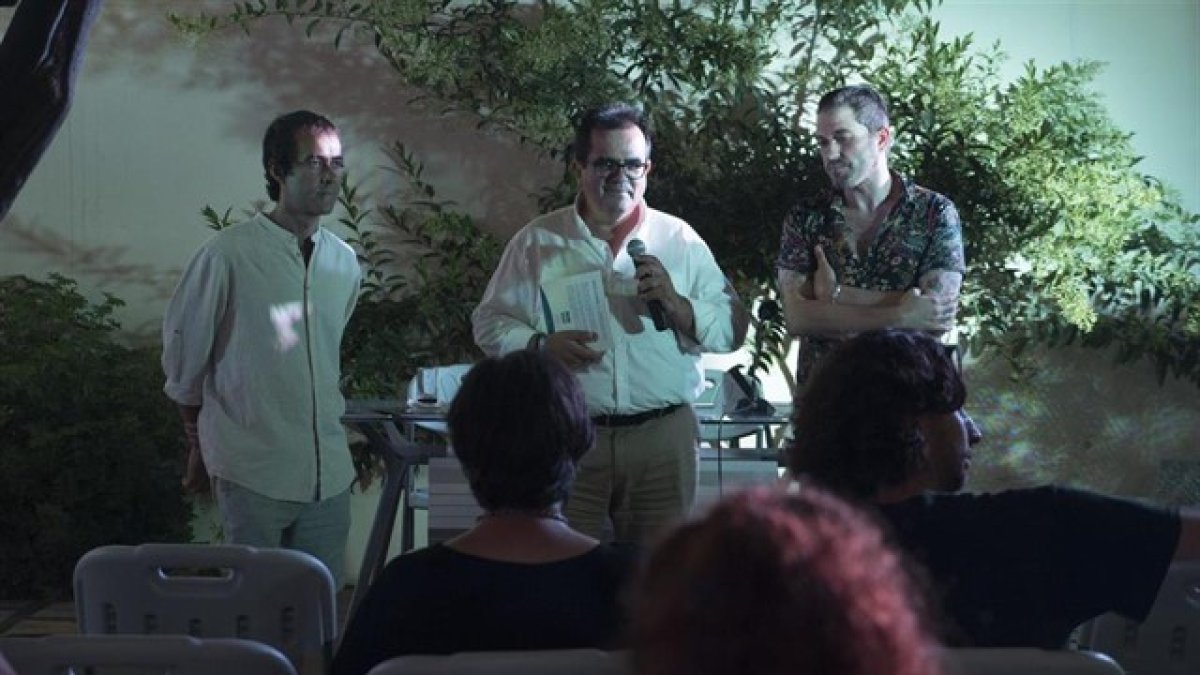 La poesía de Jesús Alonso despide hasta otoño el programa \'Alex 2019\'.