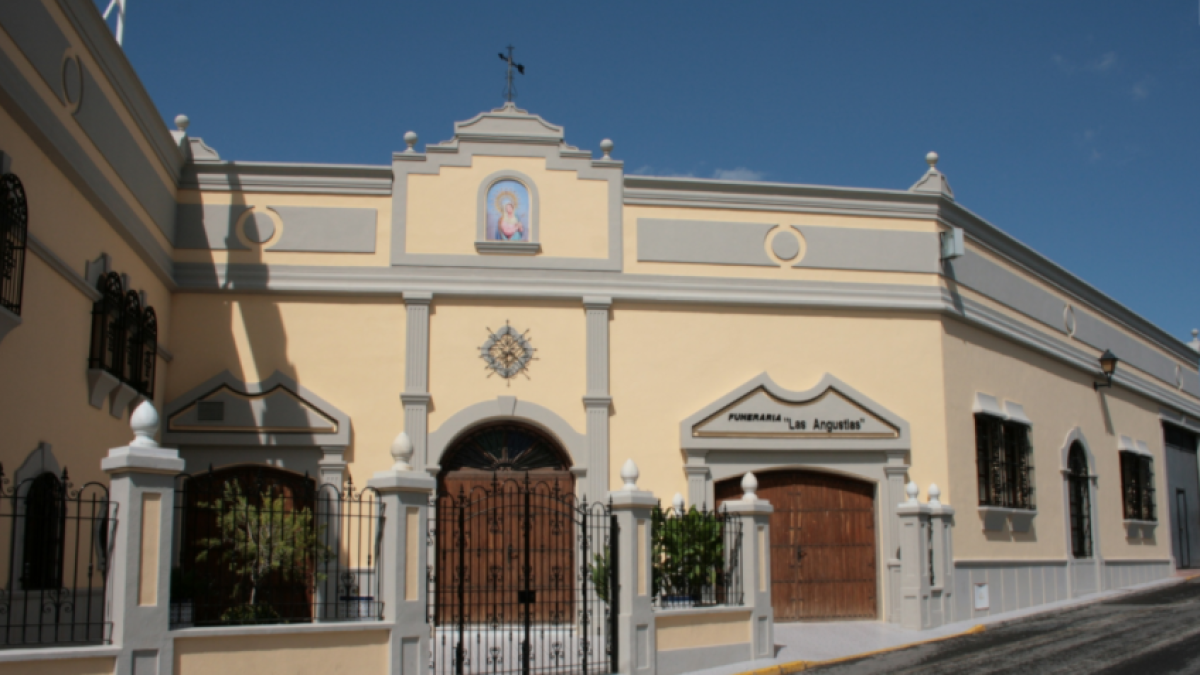 Tanatorio de Collyfer en Huércal-Overa.