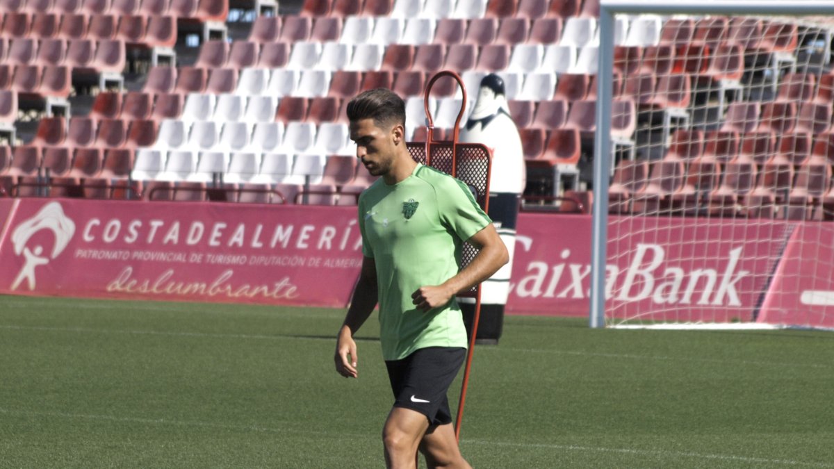 Juan Ibiza está a punto de cerrar su llegada al Almería.
