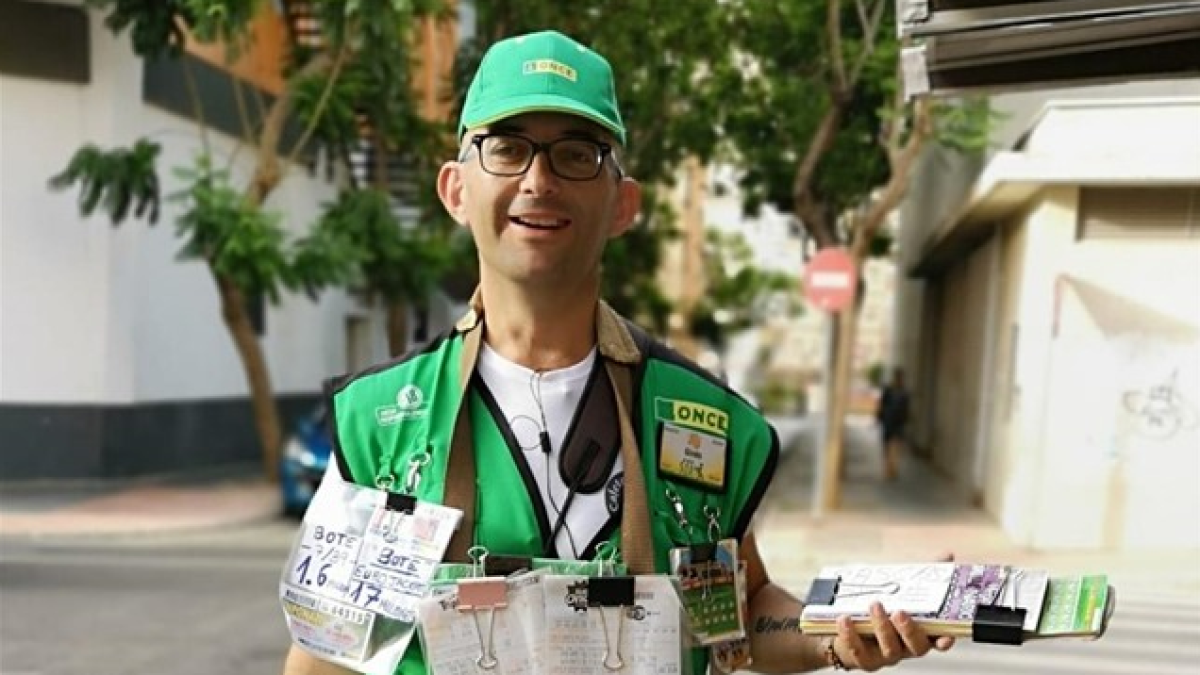 Ginés Pérez, el vendedor de la ONCE que ha repartido 350.000 euros en Almería.