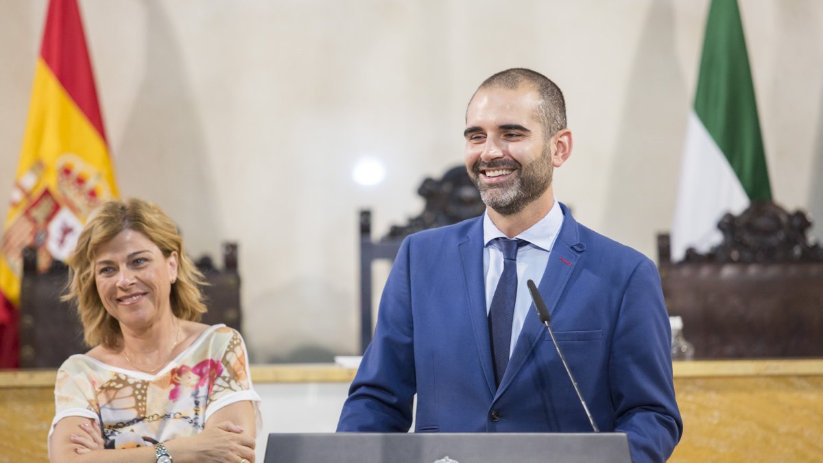 Ramón Fernández-Pacheco, alcalde de Almería, en rueda de prensa