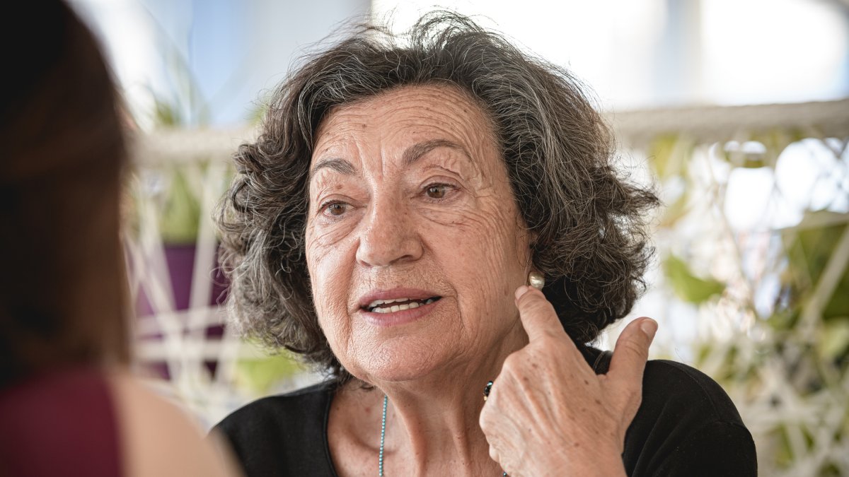 Joaquina Jiménez conocida como Quinita por varias generaciones de almerienses, durante un momento de la entrevista.