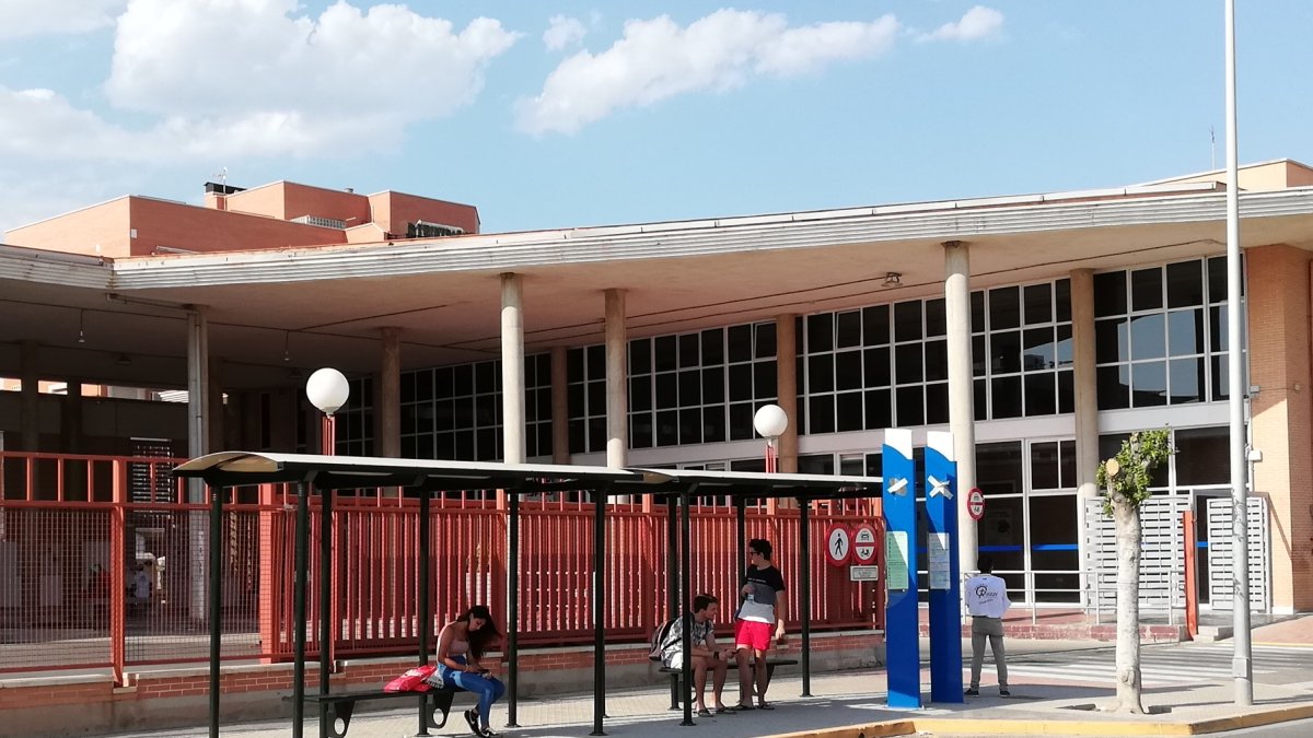 Ubicación de la nueva parada del bus urbano.