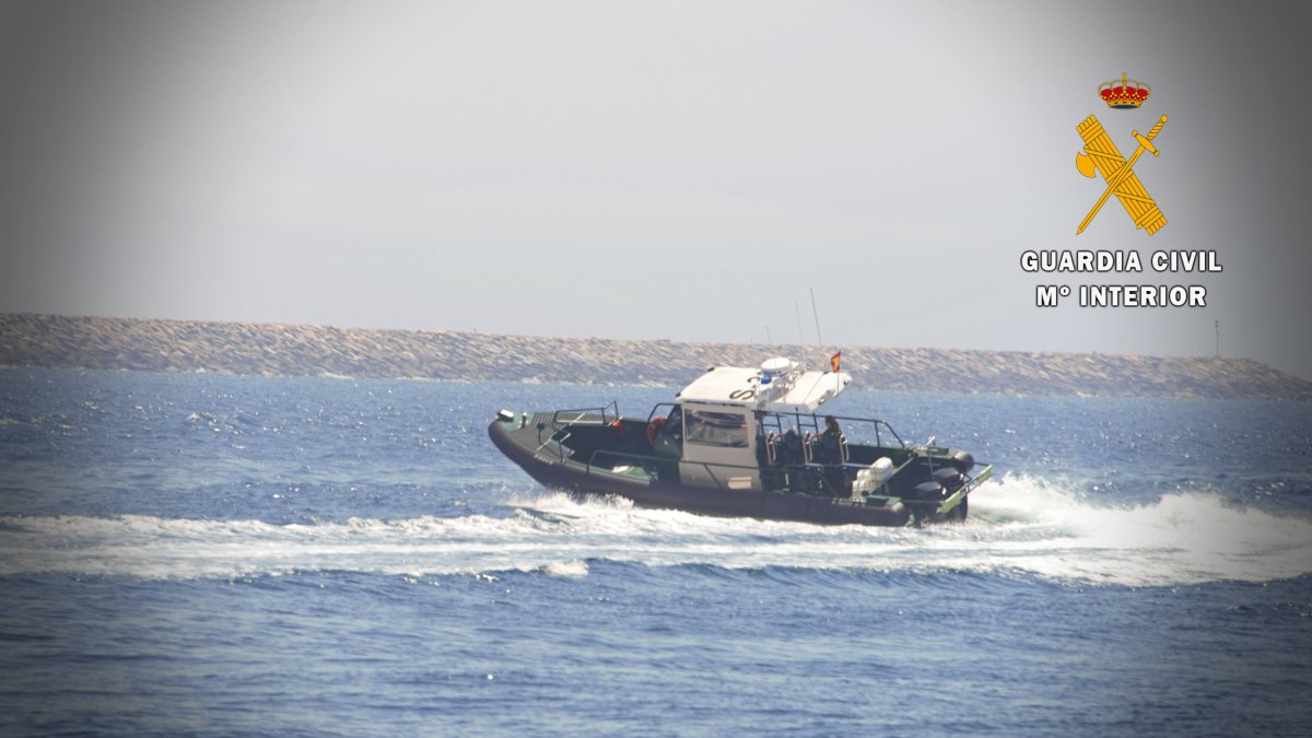 La nueva embarcación de la Guardia Civil de Almería.