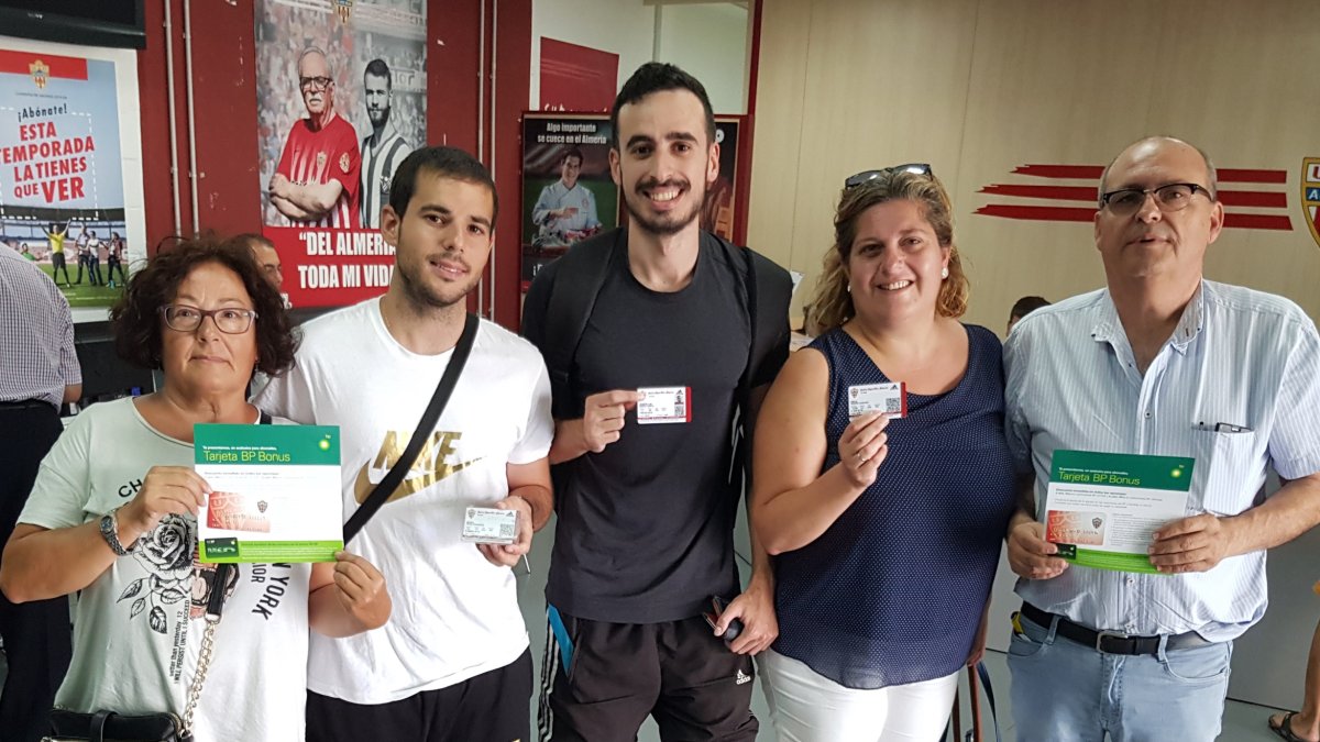 Paqui Fernández, Moisés Pérez, Joaquín García, Silvia Marín y Emilio Vicente.