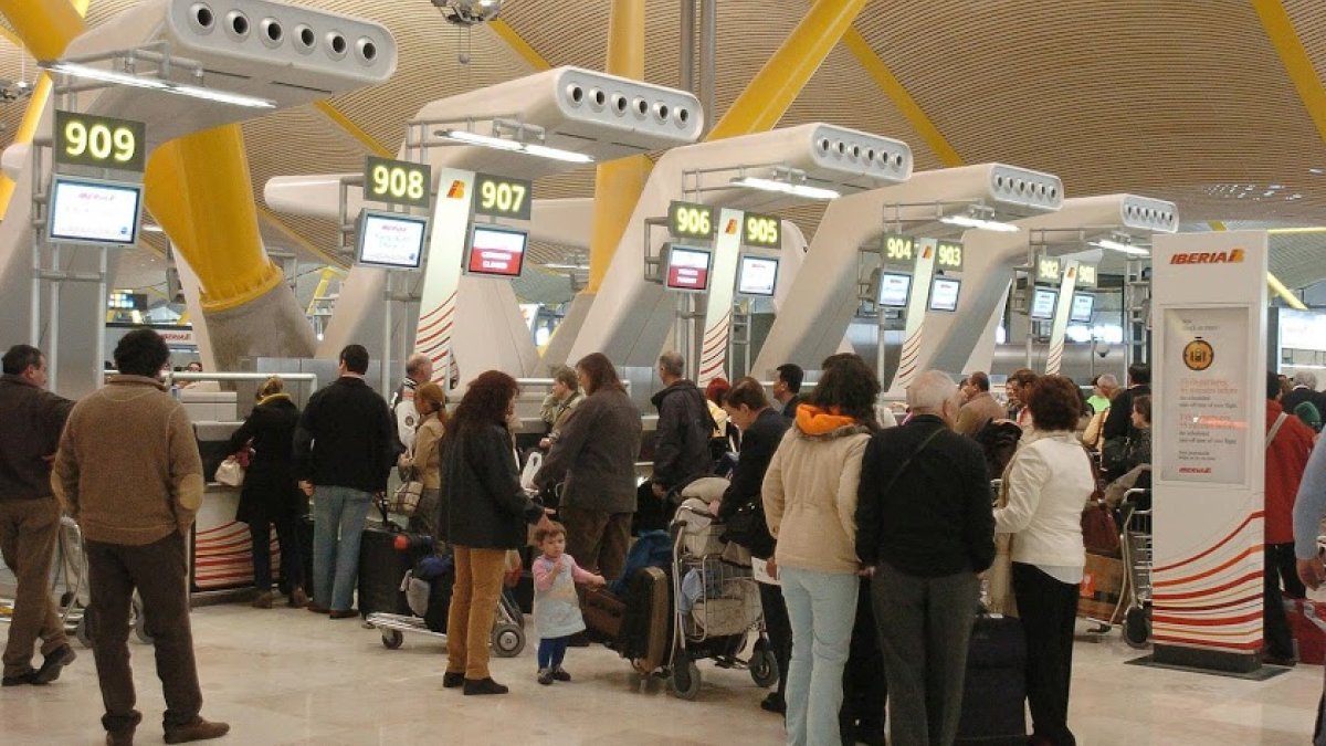 Los andaluces, entre los que más viajan.