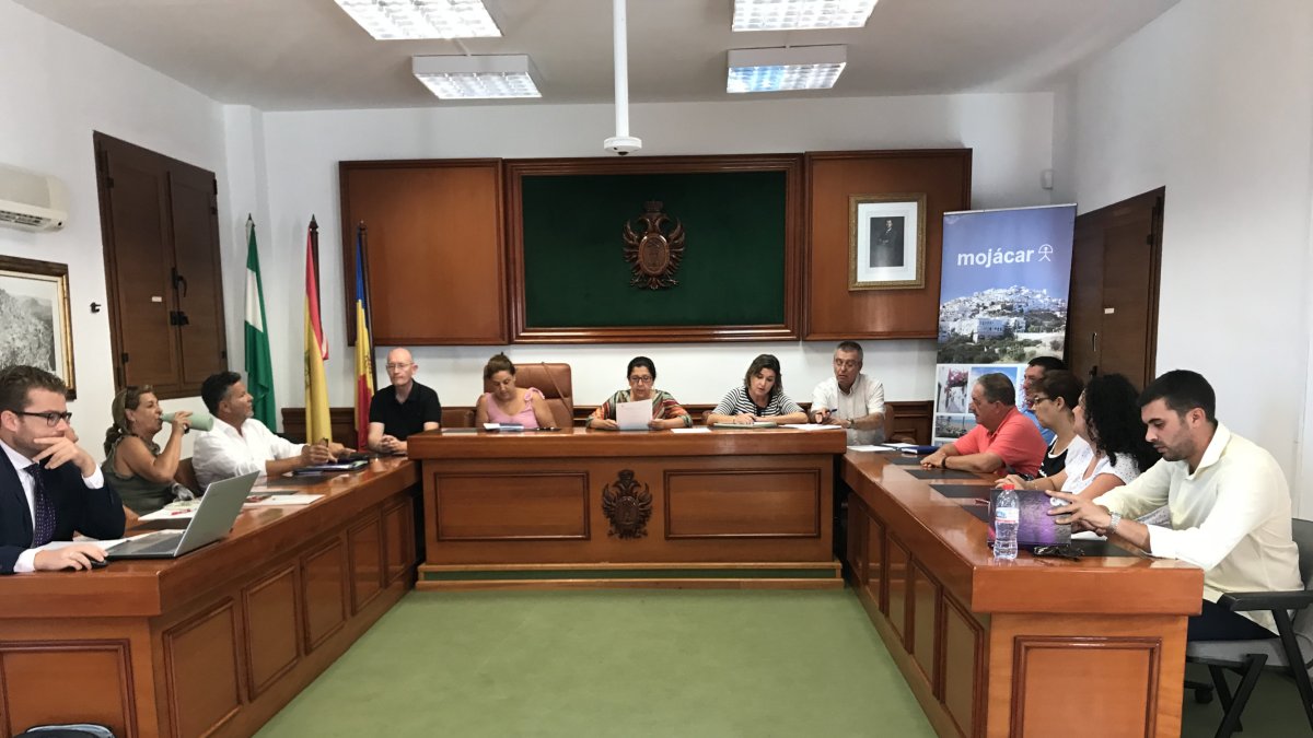 Celebración del Pleno del Ayuntamiento de Mojácar esta semana.