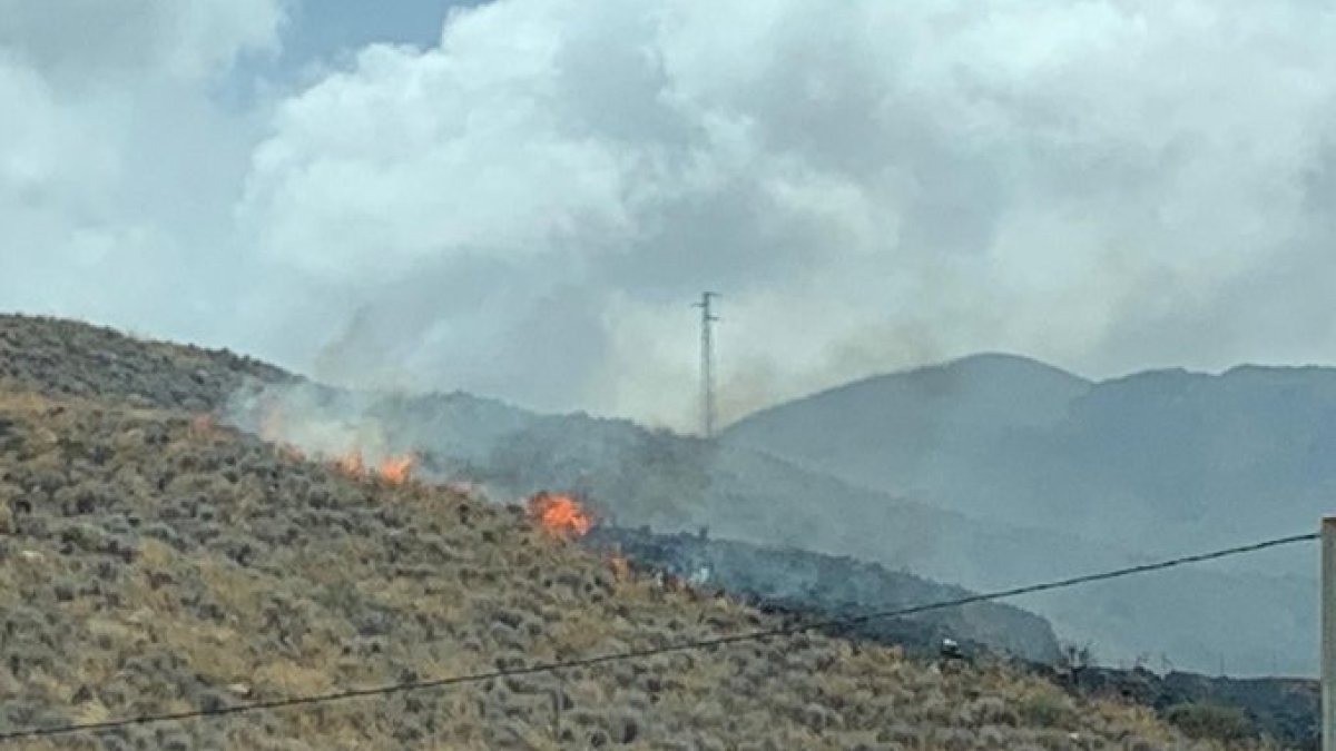 Imagen del incendio publicada en Twitter por Infoca (@Plan_INFOCA).