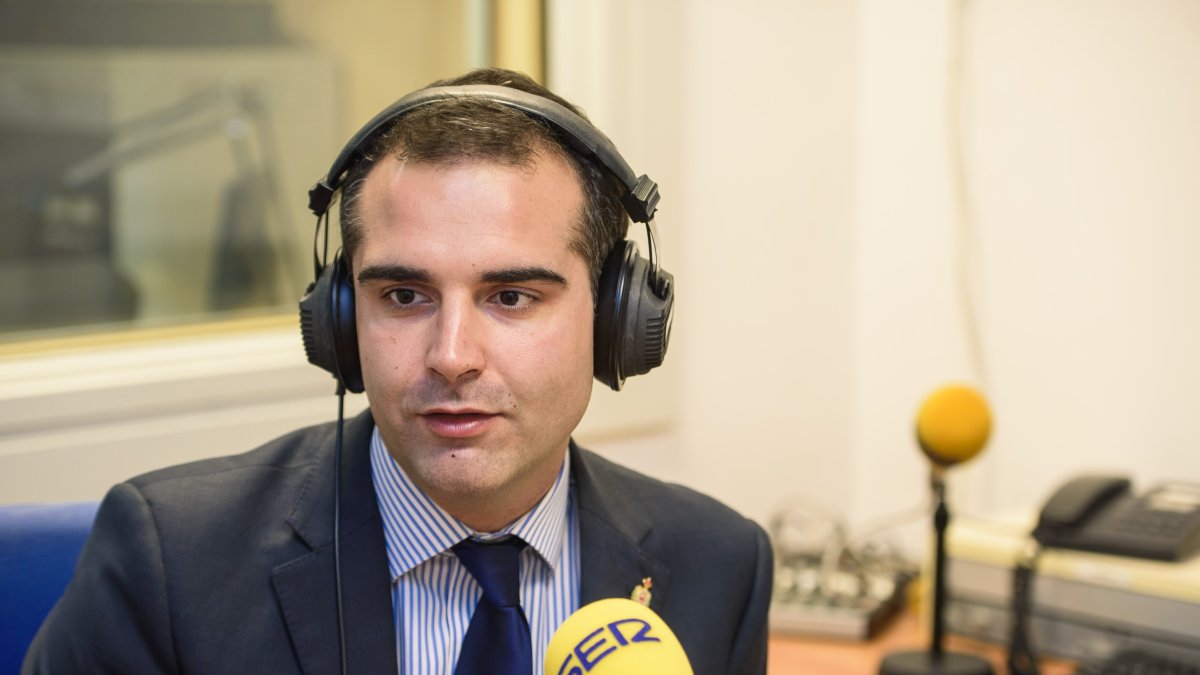 Fernández-Pacheco, en los estudios de la Cadena SER.