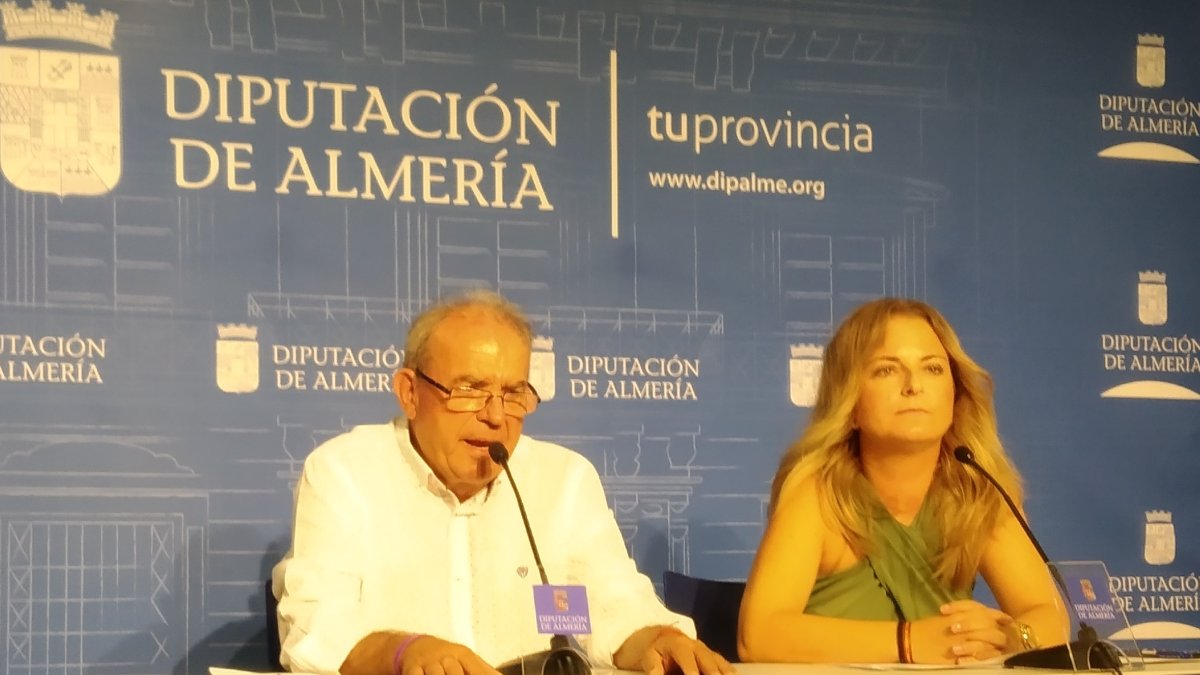 Bonilla, alcalde de Vícar y Cruz, diputada provincial
