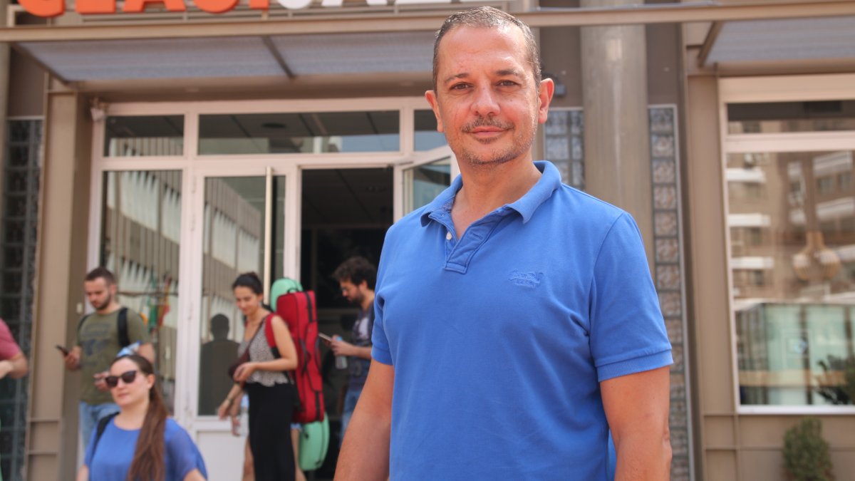 Javier Rovira, durante la entrevista, en Almería