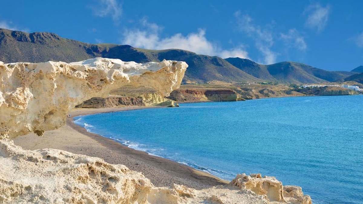 Playa de Los Escullos, en Cabo de Gata.