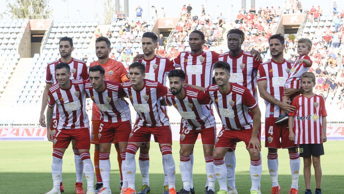 Los rojiblancos lideran la tabla en Segunda División.
