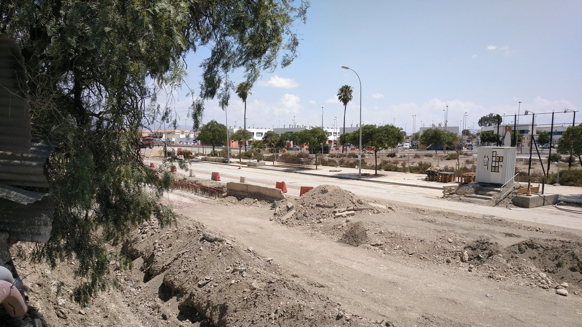Imagen de las obras del soterramiento en el barrio de El Puche facilitada por la Mesa en Defensa del Ferrocarril.