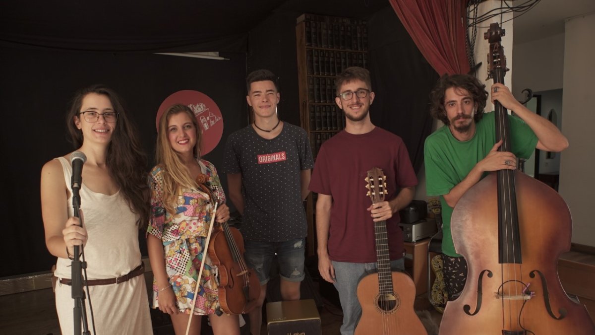 Cinco de los siete integrantes del grupo almeriense