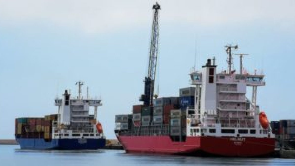 Barcos en el Puerto de Almería.