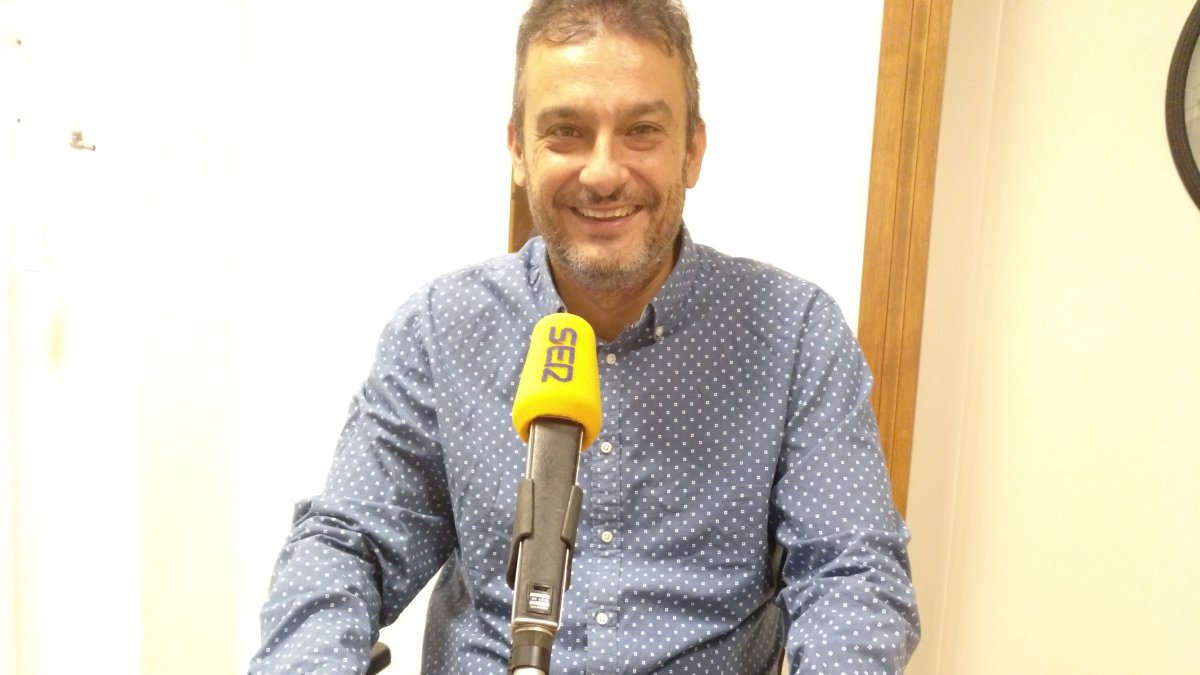 Isra Polo ha vuelto a la Cadena SER para disfrutar con el Almería.