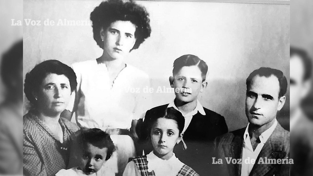 Francisco Nieto y Leonor Ropero eran adolescentes cuando con sus familias se fueron a Melilla desde el Cabo de Gata.