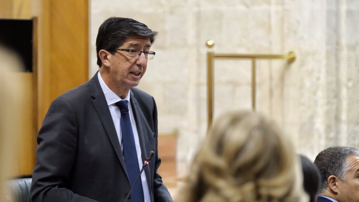 El vicepresidente y consejero de Justicia, Juan Marín, durante su comparecencia en el Parlamento andaluz.